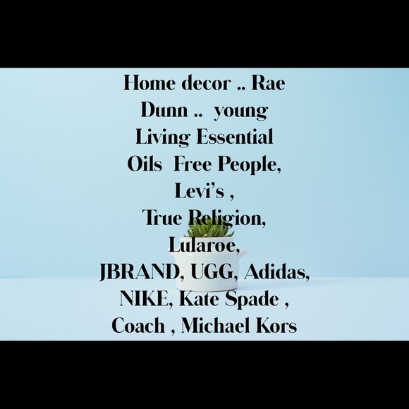 Meet your Posher, Liz ๐โโ๏ธ SHARE - Picture 3 of 3